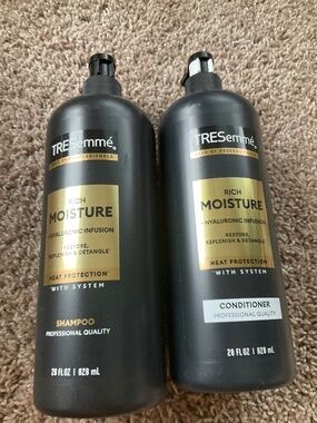 2-pc Bundle TRESemme Rich Moisture Shampoo & Conditioner